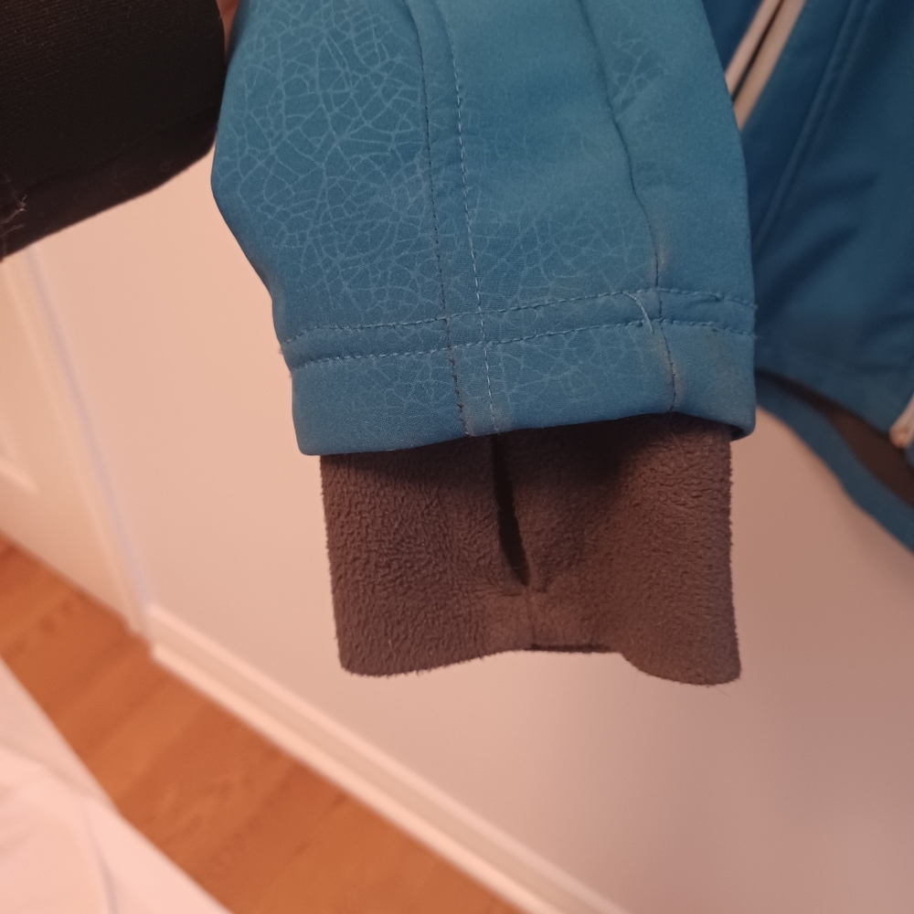 Mondetta Fall Coat - Picture 3 of 4